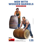 MiniArt 38070 1/35 Men with Wooden Barrels