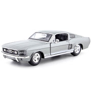 Maisto 31260 1/24 1967 Ford Mustang GT