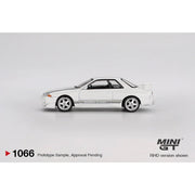 Mini GT MGT01066-R 1/64 Nissan Skyline GT-R (R32) VeilSide Combat C-I White