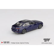 Mini GT MGT01111-R 1/64 BMW i7 xDrive60 Tanzanite Blue Metallic
