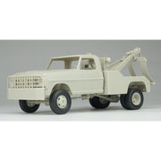 Moebius 2598 1/25 1972 Ford F-350 Wrecker 4x4 High Side