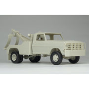 Moebius 2598 1/25 1972 Ford F-350 Wrecker 4x4 High Side
