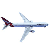 Panda Model 62518 1/400 Qantas Boeing 767-300 VH-OGT