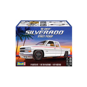 Revell 14538 1/25 1999 Chevy Silverado Custom Pickup