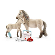 Schleich 42430 Horse Club Hannah First-Aid Kit
