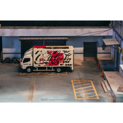 Tarmac Works 1/64 Mitsubishi Fuso Canter Coca-Cola Box Truck