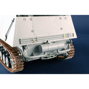 Trumpeter 1/16 German Sd.Kfz.165 Hummel Early Production