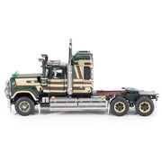 Drake Z88007 1/50 Mack Bicentennial Superliner Captain Cook