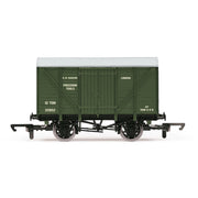 Hornby RailRoad O Raeburn Box Van