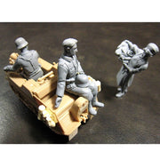 Zoukei Mura 1/32 Kettenkrad Luftwaffe Engineers & Nurse Set