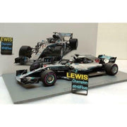 Spark 18S355 1/18 Mercedes-AMG Petronas Motorsports W09 EQ Power+ - No.44 Lewis Hamilton - Mexican GP 2018 - 2018 Formula One Driver Champion (with pit board)