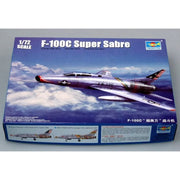 Trumpeter 01648 1/72 F-100C Super Sabre