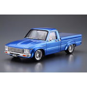 Aoshima A005862 1/24 Toyota RN30 Hilux Custom 1978