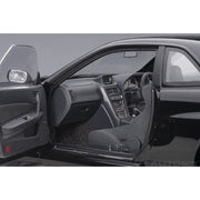 AutoArt 77407 1/18 Nissan Skyline GT-R (R34) V-Spec II Black Pearl