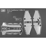AMP 72004 1/72 E.E. Canberra T.Mk 11