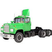 AMT 1039 1/25 Mack R685ST Semi Tractor