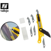Vallejo Hobby Tools T0612 Plastic Cutter Scriber Tool and 5 Spare Blades
