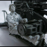 Das Werk F005 1/35 SMK Gunner Anti Aircraft Plastic Model Kit