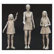 Ebbro 25013 1/24 Citroen H Crepe Mobile with Figure