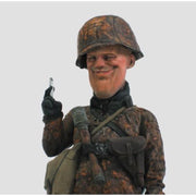 Fine Molds FT01 1/12 WWII German Waffen-SS Soldier and ZB26 Light Machine Gun