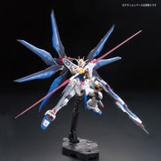 Bandai 5061617 RG 1/144 ZGMF-X20A Strike Freedom