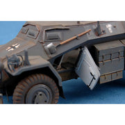 Hobby Boss 82443 1/35 Sd..Kfz 223 Leichter Panzerspahwagen Funk