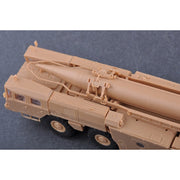 Hobby Boss 82939 1/72 Soviet 9P117M1 W / R-17 Ballistic Missile SCUD B