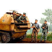 Hobby Boss 84402 1/35 German SPG Crew