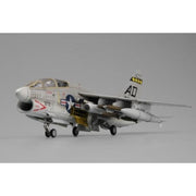 Hobby Boss 87209 1/72 TA-7C Corsair II