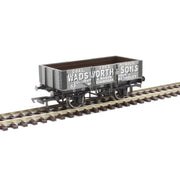 Hornby R60024 OO 5 Plank Wagon Wadsworth and Sons
