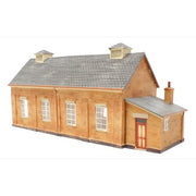 Hornby R7283 OO GWR Engine Shed Resin Building