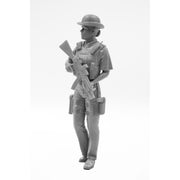 ICM 16009 1/16 British Police Female Officer