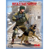 ICM 1/16 K-9 Israeli Police Team Officer with dog