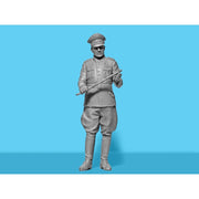 ICM 24024 1/24 Type G4 with MG 34 and German Staff Personnel