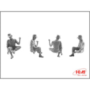 ICM 32062 1/32 Bell AH-1G Cobra With Pilots