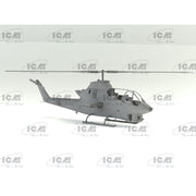 ICM 32062 1/32 Bell AH-1G Cobra With Pilots