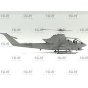 ICM 32063 1/32 Bell AH-1G Arctic Cobra US Helicopter
