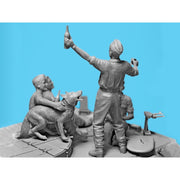 ICM 35343 1/35 Prost Between Battles on Bergepanther German Tankmen