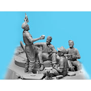 ICM 35343 1/35 Prost Between Battles on Bergepanther German Tankmen