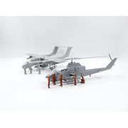 ICM 48303 1/48 Cobra AH-1G Bronco OV-10A W/ US Pilots Ground Pers With Helicopter Pilots Forward Base