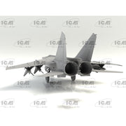 ICM 72177 1/72 Mikoyan MiG-25PD Soviet Training