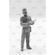 ICM 35901 1/35 Chernobyl 1 Radiation Monitoring Station ZiL-131KShM Truck and 5 Figures