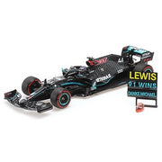 Minichamps 110201144 1/18 Mercedes-AMG Petronas F1 Team W11 EQ Performance - L.Hamilton - 9st F1 Win Eifel GP 2020 with pit board and helmet Diecast Car