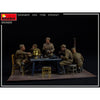 MiniArt 35325 1/35 Dinner on the Front