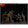 MiniArt 35325 1/35 Dinner on the Front