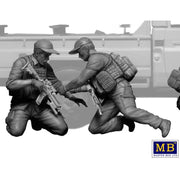 Master Box 35207 1/35 Modern Wars Danger Close Special Operations Team Present Day Plastic Model Figures Kit