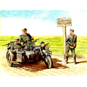 Master Box 3539 1/35 German Motorcyclists 1940-43 Plastic Model Kits