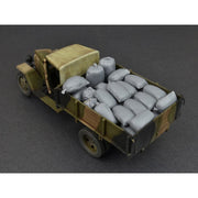 MiniArt 1/35 Hessian Bags (sand, cement,vegetables, flour etc)