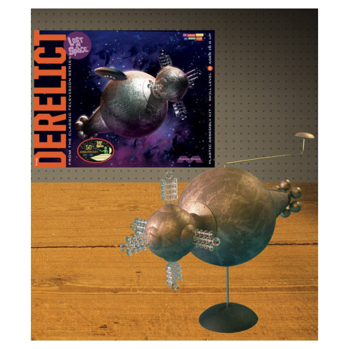 1/350 Scale Lost In Space Derelict Model Kit - Science Fiction Spacecraft Replica