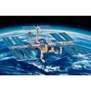 Revell 05651 1/144 25th Anniversary International Space Station ISS Platinum Edition Gift Set